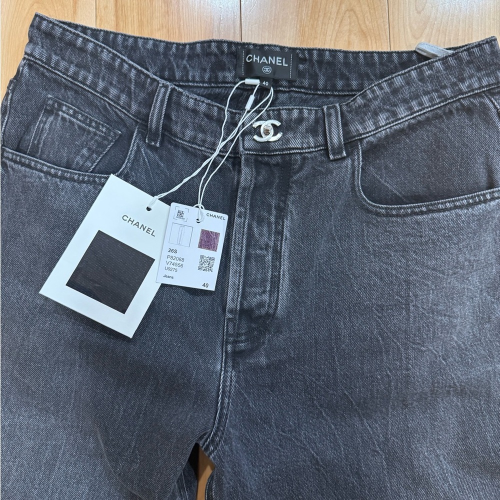CHANEL Turnlock Jeans - 26S Collection - Size 40FR